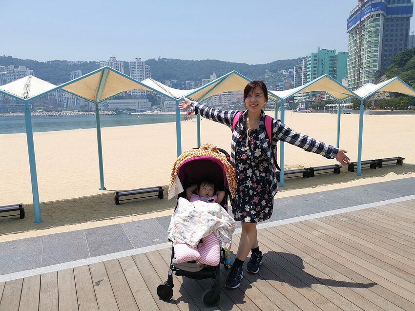 【韓國釜山景點】松島天空步道海上覽車│一秒變身月亮公主│浪漫氛圍指數破表│瓶中信造景│白色膠囊立體式螺旋美拍牆 - 旅遊夜市趴趴走