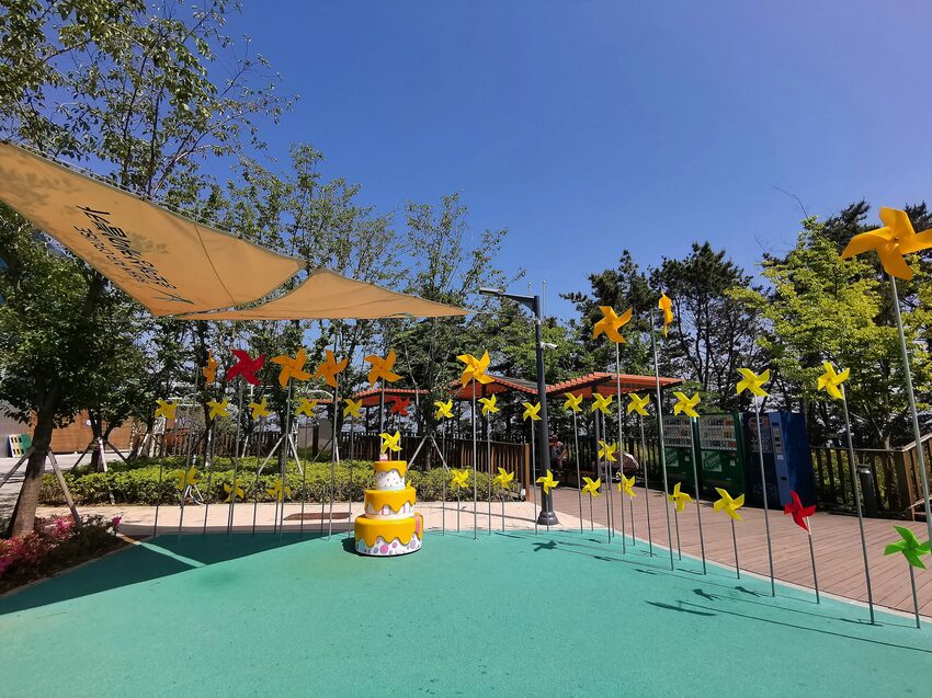 【韓國釜山景點】松島天空步道海上覽車│一秒變身月亮公主│浪漫氛圍指數破表│瓶中信造景│白色膠囊立體式螺旋美拍牆 - 旅遊夜市趴趴走