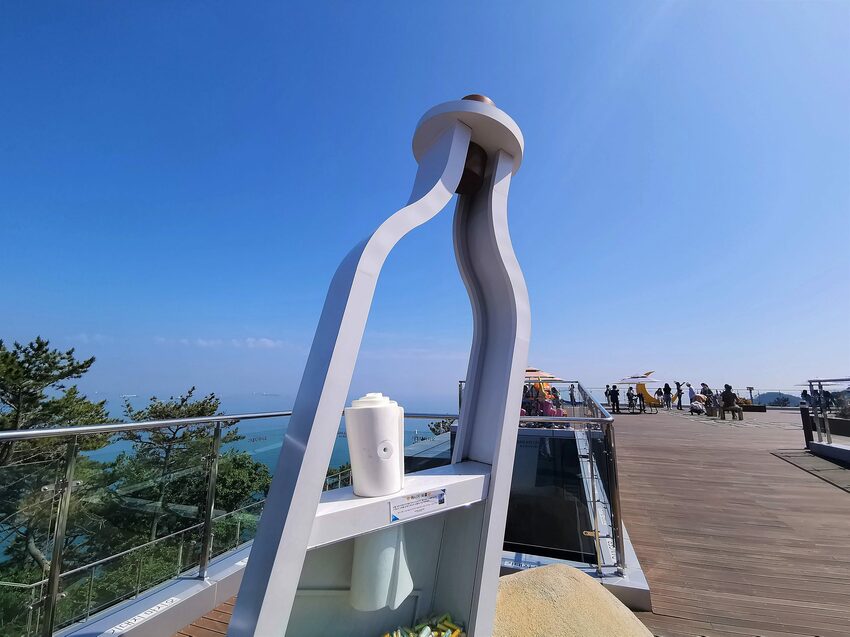 【韓國釜山景點】松島天空步道海上覽車│一秒變身月亮公主│浪漫氛圍指數破表│瓶中信造景│白色膠囊立體式螺旋美拍牆 - 旅遊夜市趴趴走