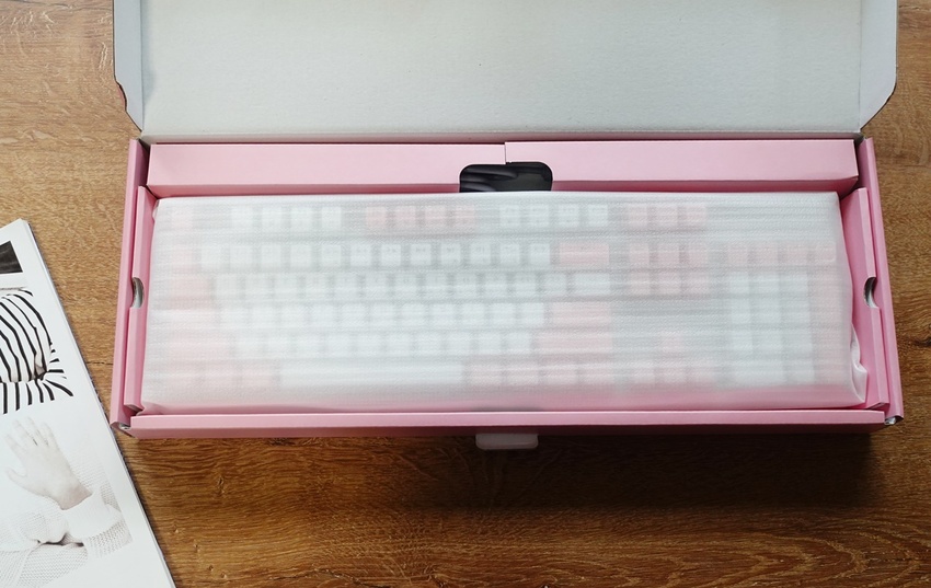 POJUN PJ02 櫻花粉白鍵盤 顏值高手感佳的機械鍵盤