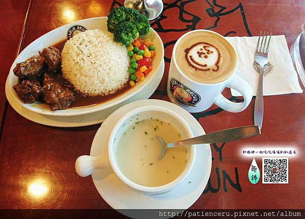 【香港尖沙咀─美食】查理布朗咖啡專賣店CHARLIE BROWN CAFE★早午餐／金馬倫道店已搬遷到加連威老道囉！