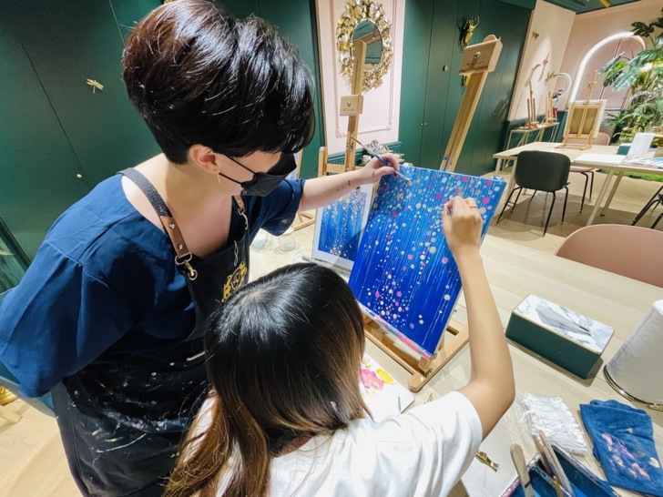 【莎夏畫室Sasha's Wonderland】壓克力畫│零基礎畫室│迷你班教學│台北最美畫室