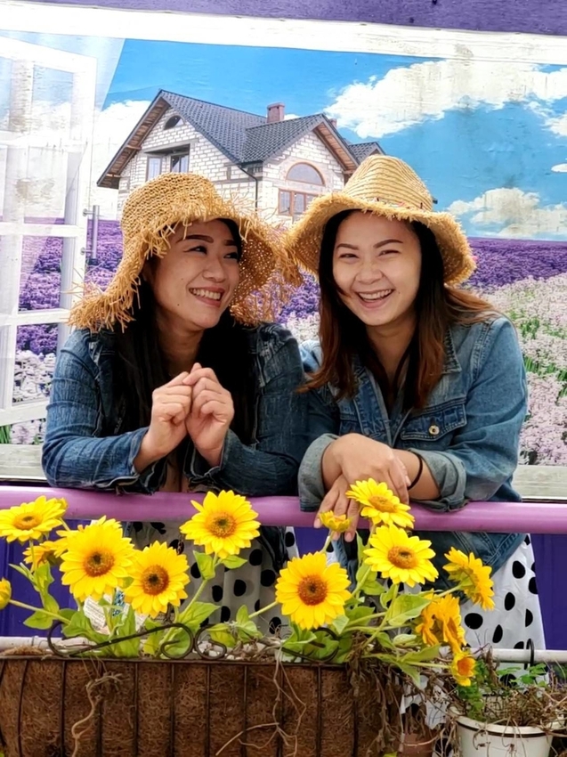 【苗栗.西湖】噢哈娜咖啡屋。夢幻紫色國度紫藤花道+飛天紫傘閨密寫真最佳拍攝地點