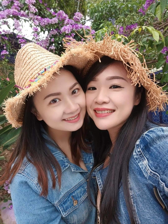 【苗栗.西湖】噢哈娜咖啡屋。夢幻紫色國度紫藤花道+飛天紫傘閨密寫真最佳拍攝地點