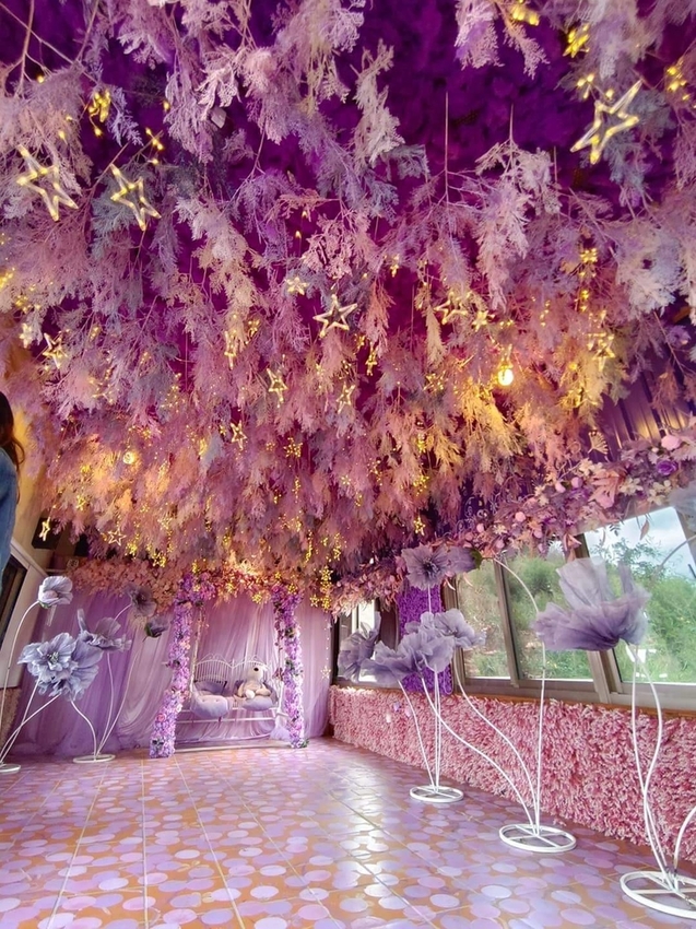 【苗栗.西湖】噢哈娜咖啡屋。夢幻紫色國度紫藤花道+飛天紫傘閨密寫真最佳拍攝地點