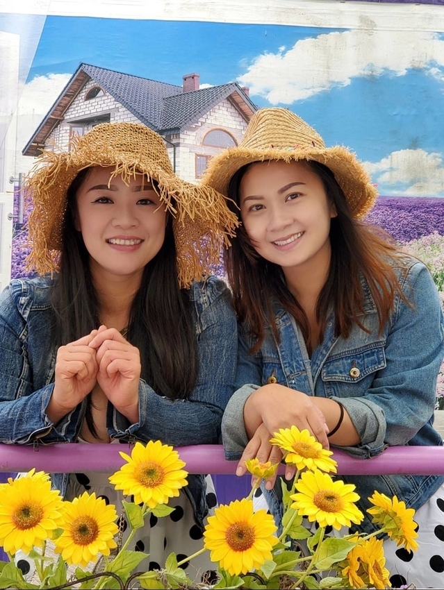 【苗栗.西湖】噢哈娜咖啡屋。夢幻紫色國度紫藤花道+飛天紫傘閨密寫真最佳拍攝地點