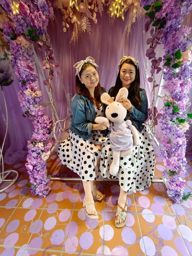 【苗栗.西湖】噢哈娜咖啡屋。夢幻紫色國度紫藤花道+飛天紫傘閨密寫真最佳拍攝地點