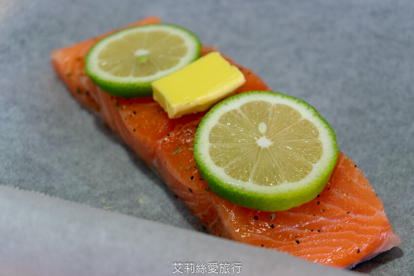 烤紙包鮭魚怎麼做 奶油鮭魚 氣炸烤箱 氣炸鍋食譜 - 艾莉絲愛旅行