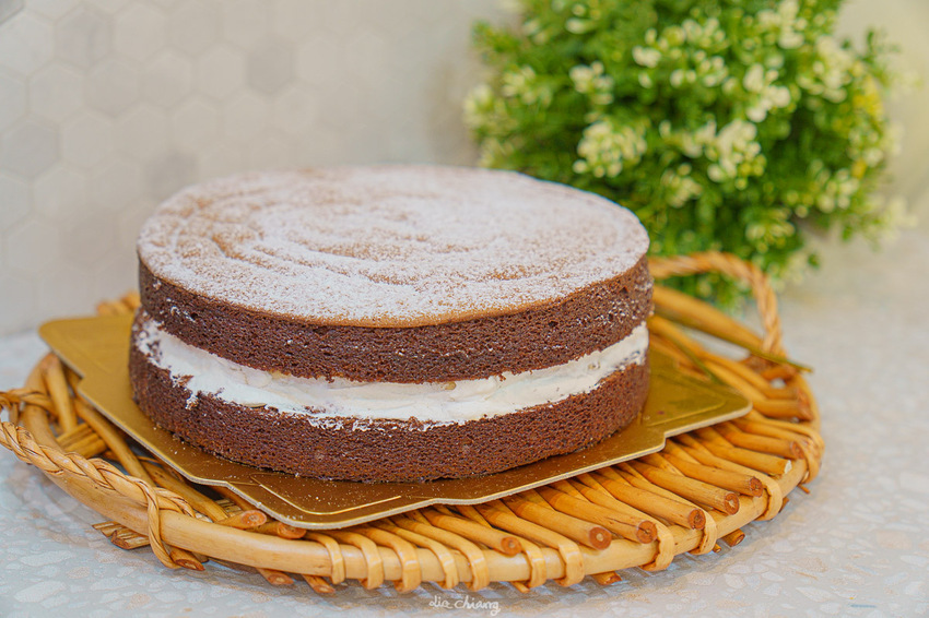 台中后里美食 倪菓幽靈手作千層蛋糕(2度C Ni Guo),彌月蛋糕試超狂給8吋量試吃費只要150元,還有總店限定爆醬泡芙。