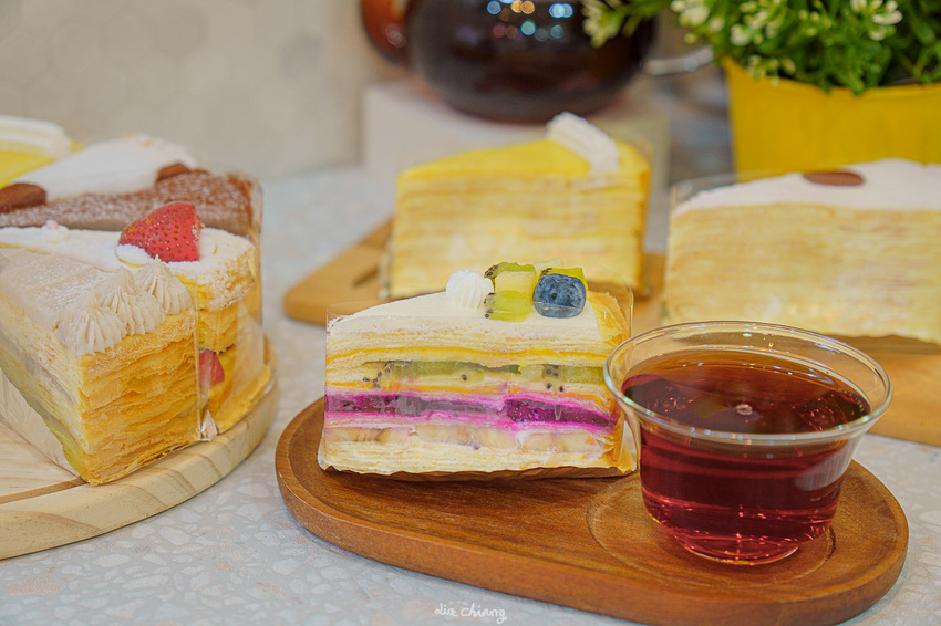 台中后里美食 倪菓幽靈手作千層蛋糕(2度C Ni Guo),彌月蛋糕試超狂給8吋量試吃費只要150元,還有總店限定爆醬泡芙。