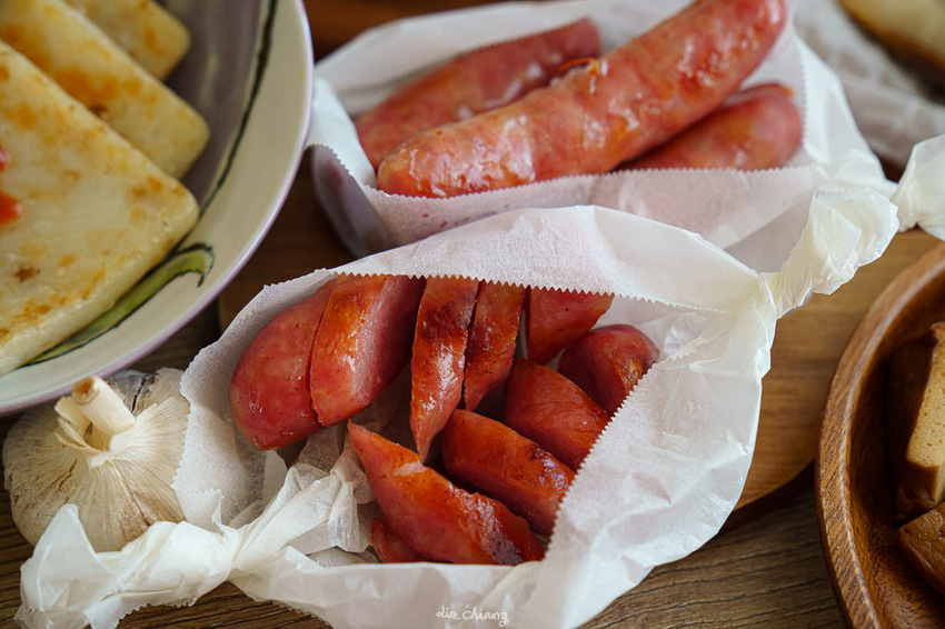 NICONICO 多功能料理點⼼機推薦,烤鬆餅、煎蘿蔔糕、香腸都超適合,外觀馬卡龍色超美~