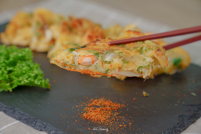 『詹麵、詹粉開箱』簡易料理救星,姆士流紅蔥豬油湯炊粉煮一分鐘就OK!主廚詹姆士推出快速上桌美食,宵夜、忙碌族群的優選美食,還能吃出豐富變化,一次幫你詳細介紹。