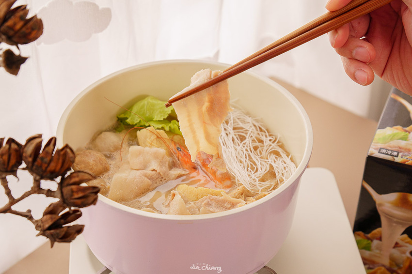 煮時光-在家開HOMEPOT，樂享煮時光，隨時能享受與三五好友、家人們一起享用主廚般調理的美味火鍋！