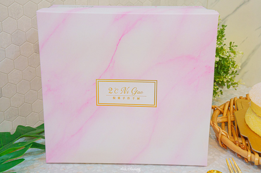 台中后里美食 倪菓幽靈手作千層蛋糕(2度C Ni Guo),彌月蛋糕試超狂給8吋量試吃費只要150元,還有總店限定爆醬泡芙。