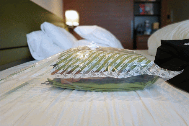 【開箱】VAGO 旅行真空壓縮收納器：收行李的壓縮神器，多出50%行李箱、背包空間！旅行必備、最輕巧真