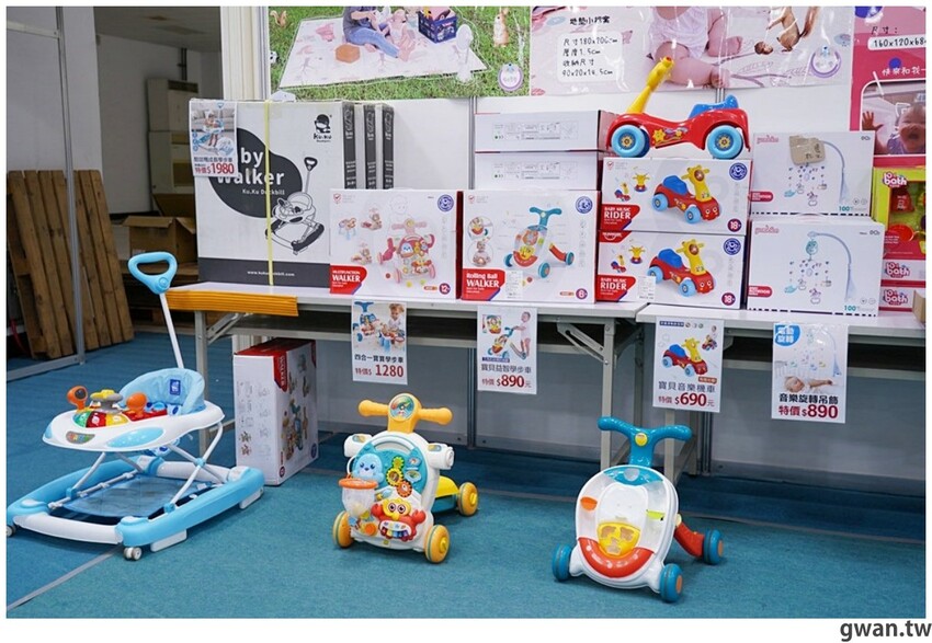 新手爸媽注意！台中婦幼年終清倉200坪超好逛，帶媽媽手冊還可以換好禮！