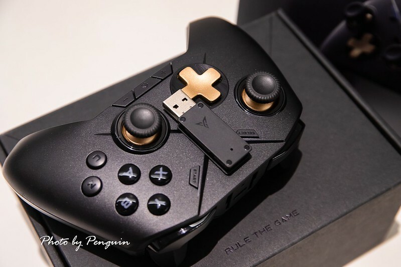 遊戲．飛智．黑武士2 Pro無線搖桿．Windows、Android、Switch皆可使用．平價入門．玩Switch遊戲簡易好上手