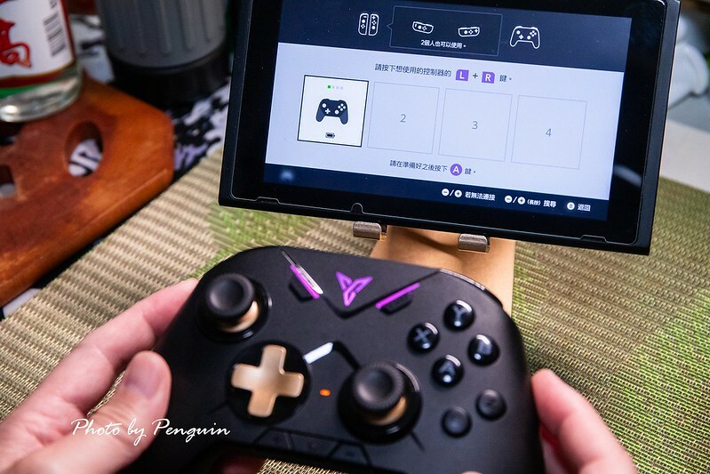 遊戲．飛智．黑武士2 Pro無線搖桿．Windows、Android、Switch皆可使用．平價入門．玩Switch遊戲簡易好上手