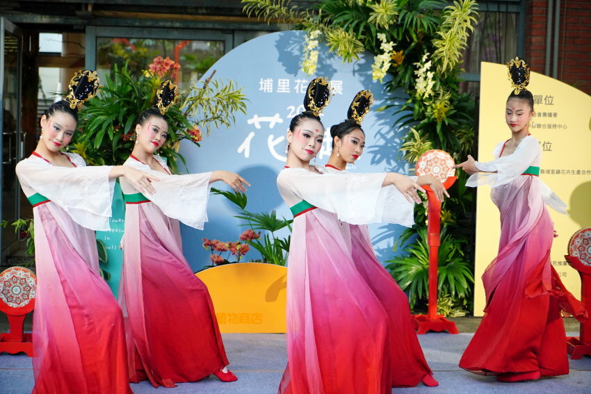 【南投】2021埔里花卉展 花遊趣．六大主題展區、花卉DIY、竹藝地景隧道、小農市集，隨手拍都是網美照!