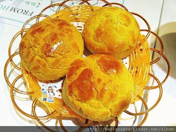 【香港九龍─美食】點點心點心專門店–佐敦店★生意爆滿的秘訣就是來吃最經典的豬仔包流金黃色的鼻涕！ - 吃貨雨神去哪兒