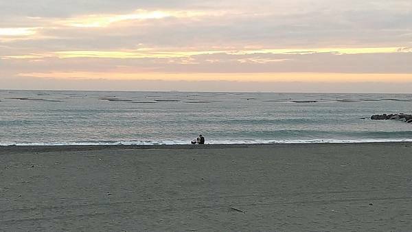 【摩托車自駕遊台南X五倍券振興之旅】第二站:黃金海岸與喜樹沙灘、黃金海岸方舟、金舟咖啡