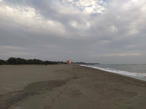 【摩托車自駕遊台南X五倍券振興之旅】第二站:黃金海岸與喜樹沙灘、黃金海岸方舟、金舟咖啡