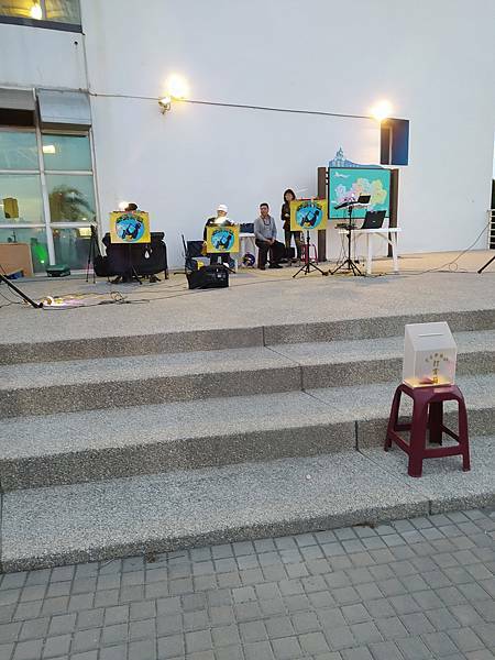 【摩托車自駕遊台南X五倍券振興之旅】第二站:黃金海岸與喜樹沙灘、黃金海岸方舟、金舟咖啡