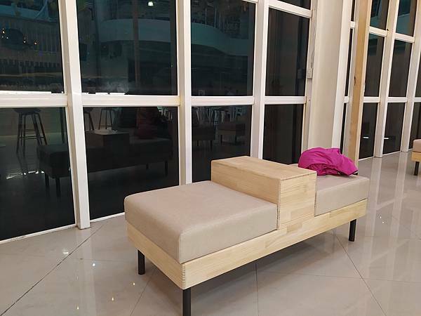 【摩托車自駕遊台南X五倍券振興之旅】第二站:黃金海岸與喜樹沙灘、黃金海岸方舟、金舟咖啡