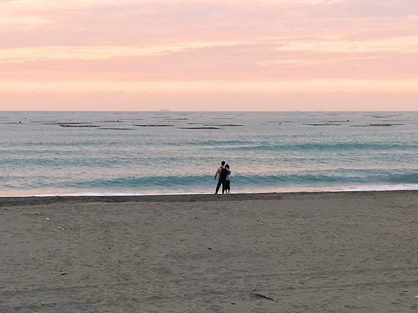 【摩托車自駕遊台南X五倍券振興之旅】第二站:黃金海岸與喜樹沙灘、黃金海岸方舟、金舟咖啡