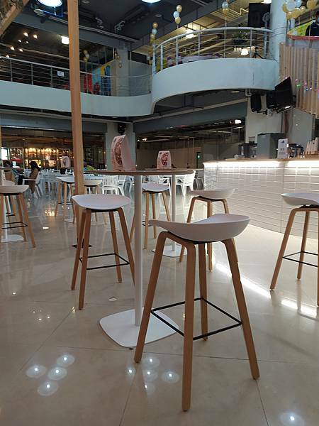 【摩托車自駕遊台南X五倍券振興之旅】第二站:黃金海岸與喜樹沙灘、黃金海岸方舟、金舟咖啡