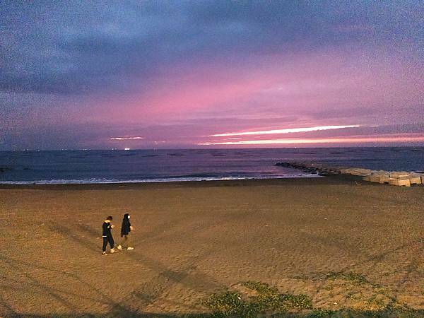 【摩托車自駕遊台南X五倍券振興之旅】第二站:黃金海岸與喜樹沙灘、黃金海岸方舟、金舟咖啡