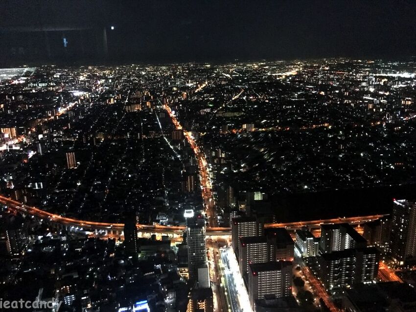 阿倍野HARUKAS 300展望台│大阪必去景點,一入門就令人屏息觀看的高空夜景! - 愛伊特candy的分享樂園