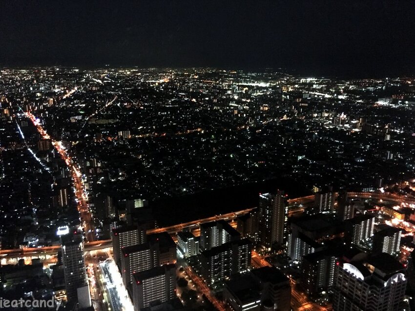 阿倍野HARUKAS 300展望台│大阪必去景點,一入門就令人屏息觀看的高空夜景! - 愛伊特candy的分享樂園