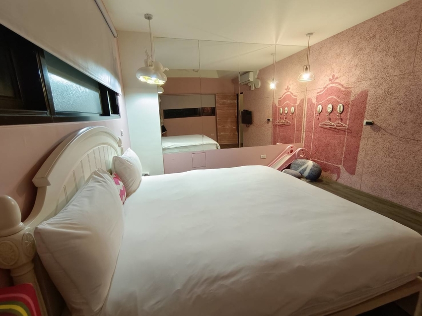 【宜蘭.冬山】斑馬芭芭拉小別墅包棟開趴+超美麗中島早午餐+學生制服趴+閨密寫真+寵物友善