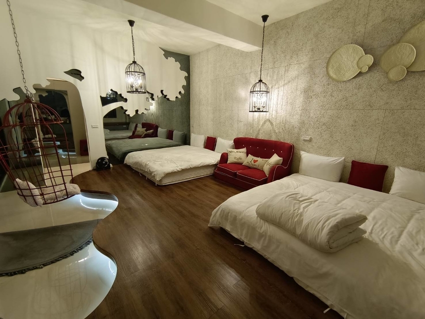 【宜蘭.冬山】斑馬芭芭拉小別墅包棟開趴+超美麗中島早午餐+學生制服趴+閨密寫真+寵物友善