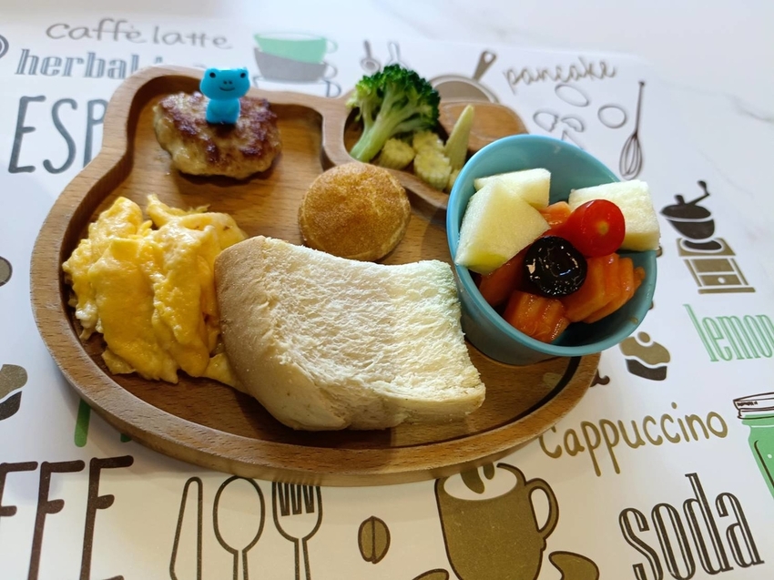 【台東.關山】茶田關舍BNB民宿。悠閒豐盛早午餐Brunch+寬敞交誼廳很舒適