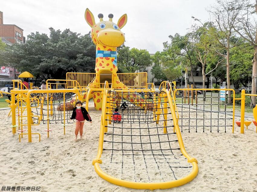 花蓮親子景點長頸鹿親子公園 花蓮親子景點長頸鹿親子公園