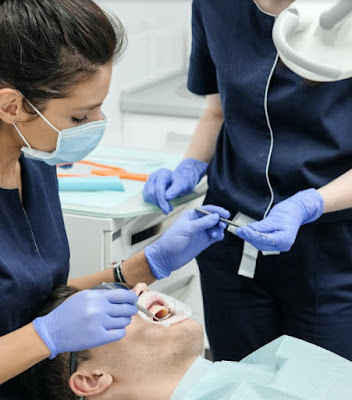 隱形牙套推薦─Dr.V達特美醫美級前牙美學專家、市場唯一每月量身訂作隱形牙套