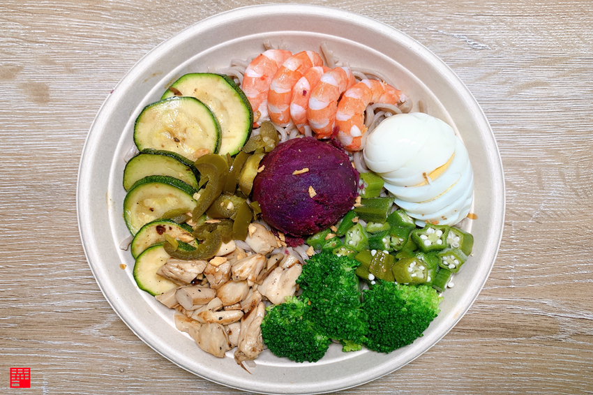 台中西區美食／好吃健康無負擔的彩碗colorbowlpoke！引進夏威夷衝浪碗　多樣新鮮原型食材