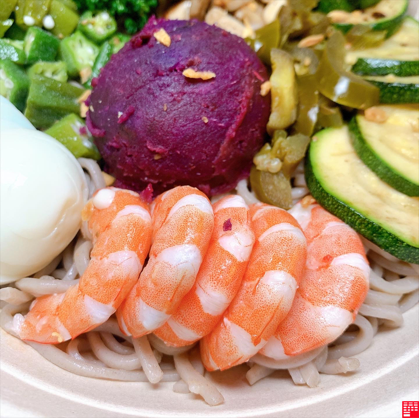 台中西區美食／好吃健康無負擔的彩碗colorbowlpoke！引進夏威夷衝浪碗　多樣新鮮原型食材