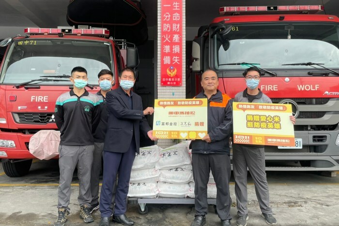 台中家具店介紹／在君苑CASA看到我們很心動的客製化沙發！　買房子＆買家具一條龍服務全包！