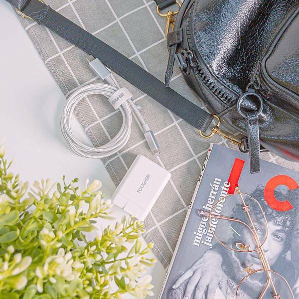 生活好物 TOUGHER Type-c to Lighting 2.jpeg