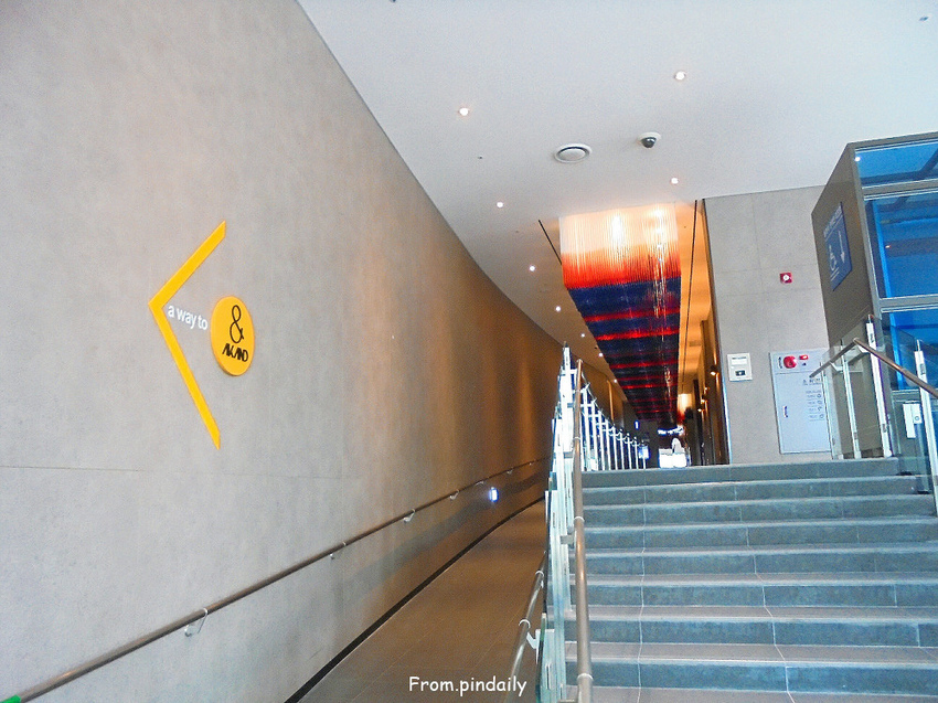Holiday inn-3.jpg