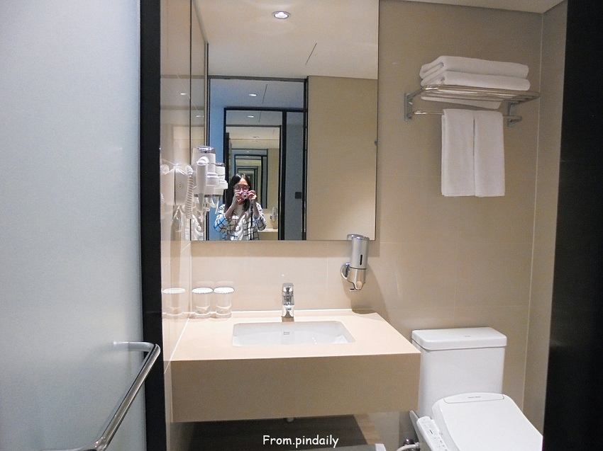 Holiday inn-11.jpg