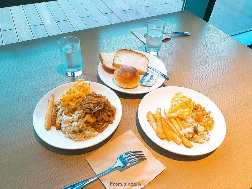 Holiday inn-12.jpg