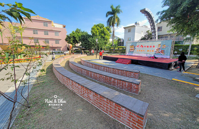 2022南投竹山燈會 | 竹山一日遊，下坪吊橋花海、菸葉館、竹山文化園區、天梯、大鞍竹海隧道 @Nini and Blue  玩樂食記