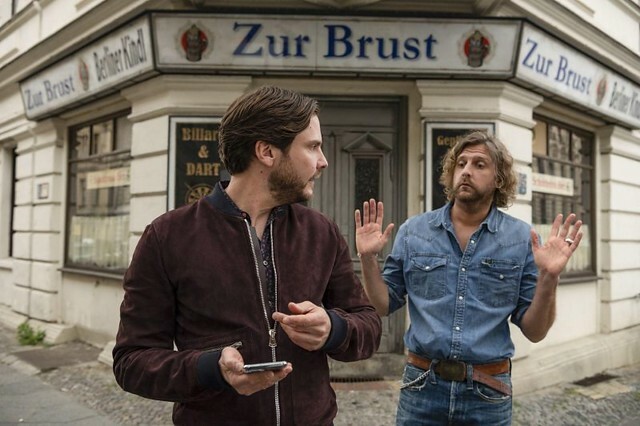 The movie posters & stills of Germany Movie 德國電影《鄰危不亂》(Next Door) will be launching in Taiwan from Jan 7, 2022 onwards.