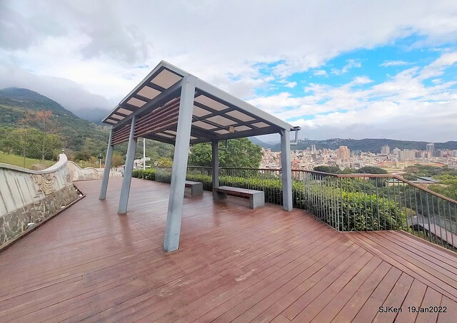 Park blossoms at「 北投社三層崎公園」, Taipei, Taiwan, SJKen, Jan 19, 2022.