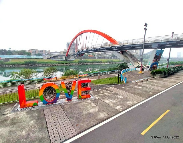 成美左岸河濱公園花海(Flower blossoms of Cheng-Me riverbank garden), Taipei, Taiwan, SJKen, Jan 11, 2022.