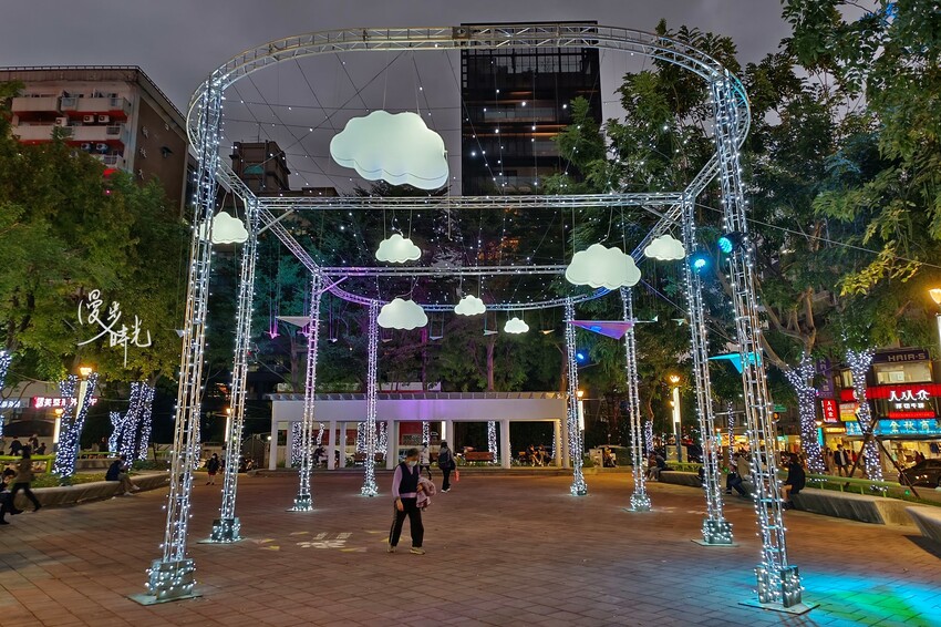 台北／東區飛行日記－三大主題燈區點亮忠孝復興夜空